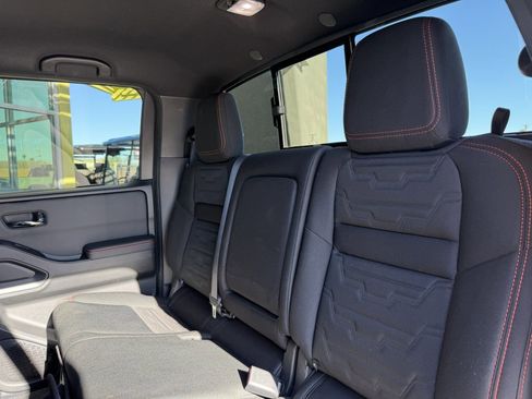 Used 2024 Nissan Frontier PRO-4X w/ Off-Road Protection Package image 34