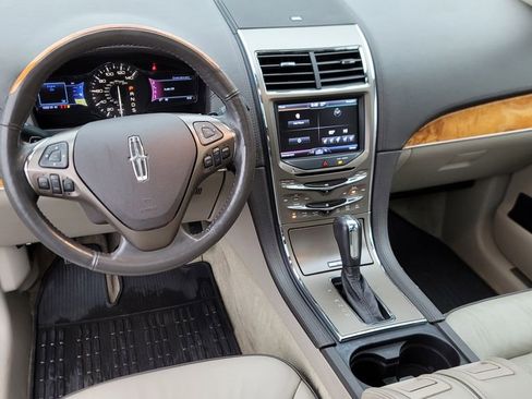 Used 2013 Lincoln MKX AWD image 24