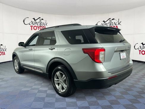 Used 2023 Ford Explorer XLT AWD/4WD image 5