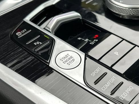 New 2026 BMW X6 xDrive40i w/ Climate Comfort Package image 19