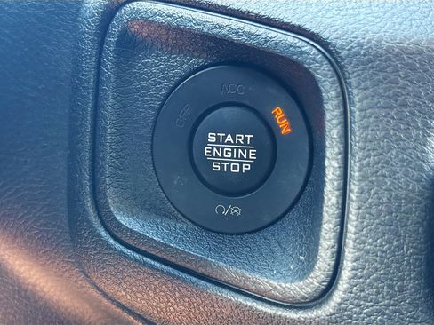 Used 2024 Jeep Wrangler Willys AWD/4WD image 34