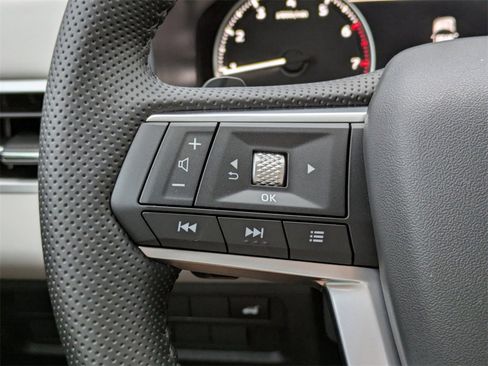 New 2025 Mitsubishi Outlander SE image 24