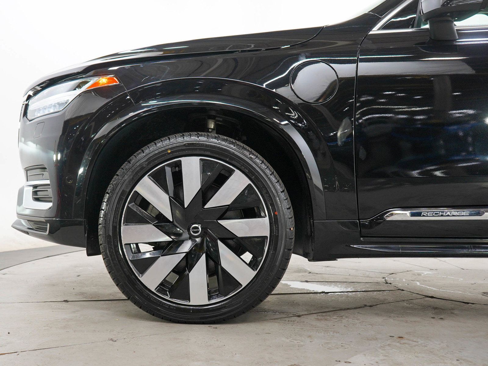 Used 2024 Volvo XC90 T8 Ultimate w/ Protection Package Premier AWD/4WD image 27