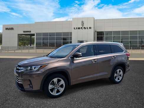 Used 2018 Toyota Highlander Limited image 7