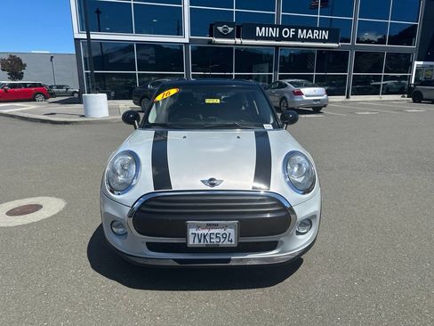 Used 2016 MINI Cooper 4-Door Hardtop FWD image 8
