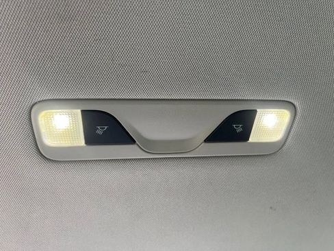 Used 2018 Chevrolet Impala Premier FWD image 28