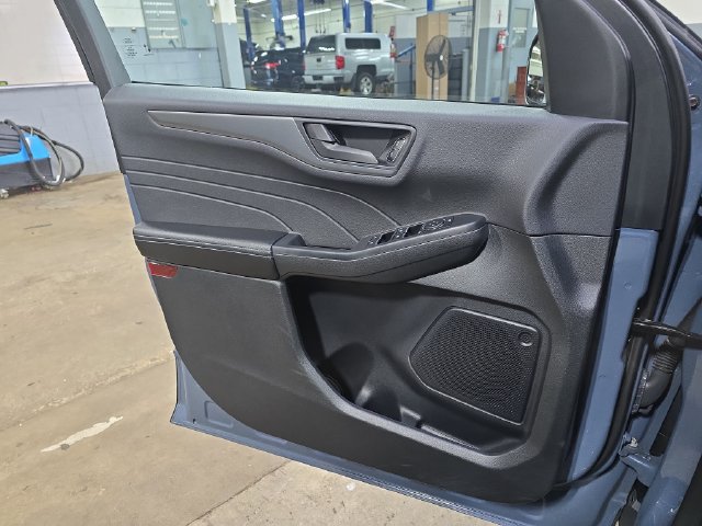 Used 2024 Ford Escape Active AWD/4WD image 28