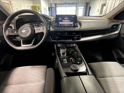 Used 2023 Nissan Rogue SV AWD/4WD image 21