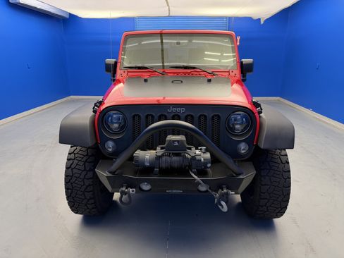 Used 2017 Jeep Wrangler Sport AWD/4WD image 3