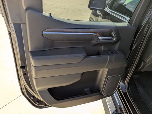 Used 2023 GMC Sierra 1500 SLT image 15