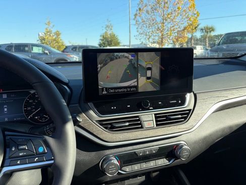 New 2025 Nissan Altima 2.5 SL image 21