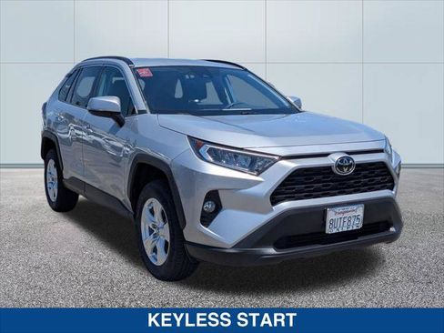 Used 2021 Toyota RAV4 XLE AWD/4WD image 7
