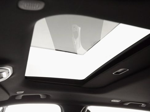 Certified 2022 Jeep Grand Cherokee Altitude image 23