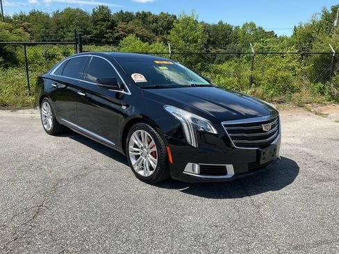 Used 2018 Cadillac XTS Luxury FWD image 3