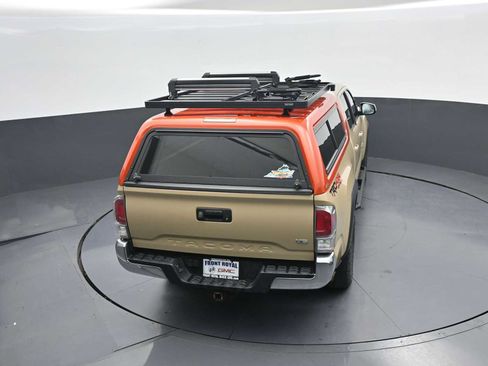 Used 2020 Toyota Tacoma TRD Off-Road AWD/4WD image 27
