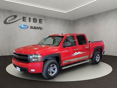 Used 2007 Chevrolet Silverado 1500 LTZ w/ Safety Package AWD/4WD image 2