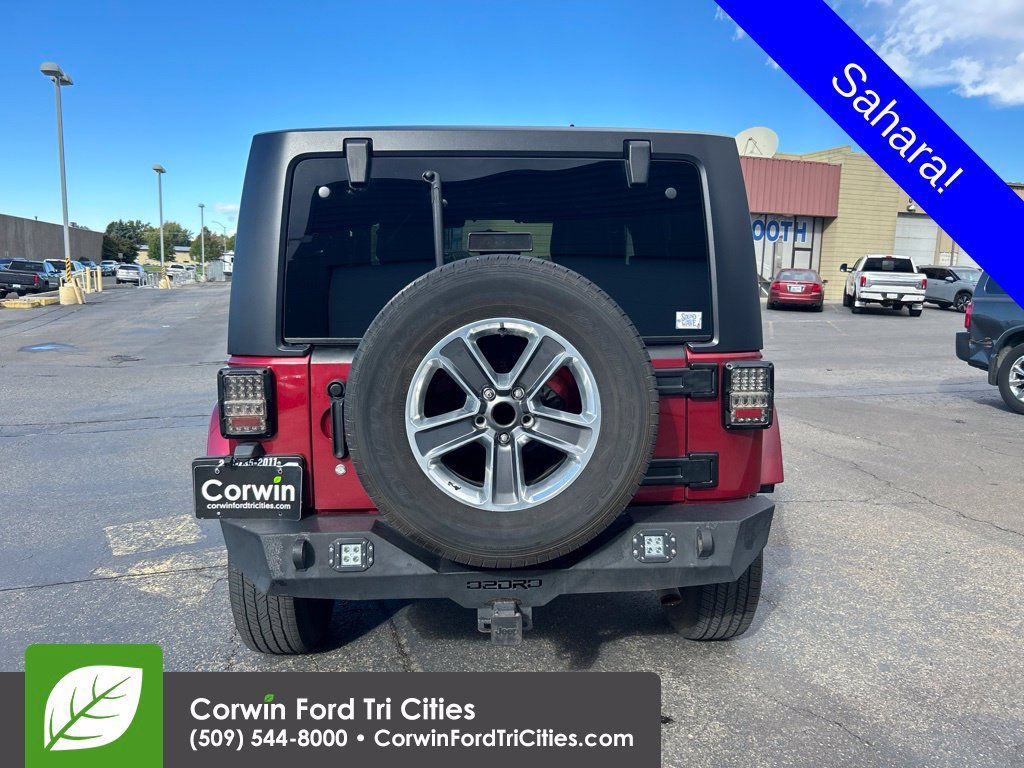 Used 2012 Jeep Wrangler Sahara w/ Connectivity Group AWD/4WD image 8