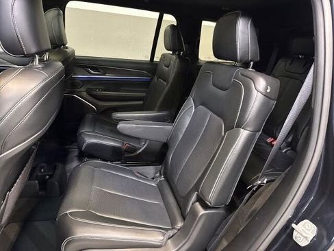 Used 2023 Jeep Grand Cherokee L Overland AWD/4WD image 38