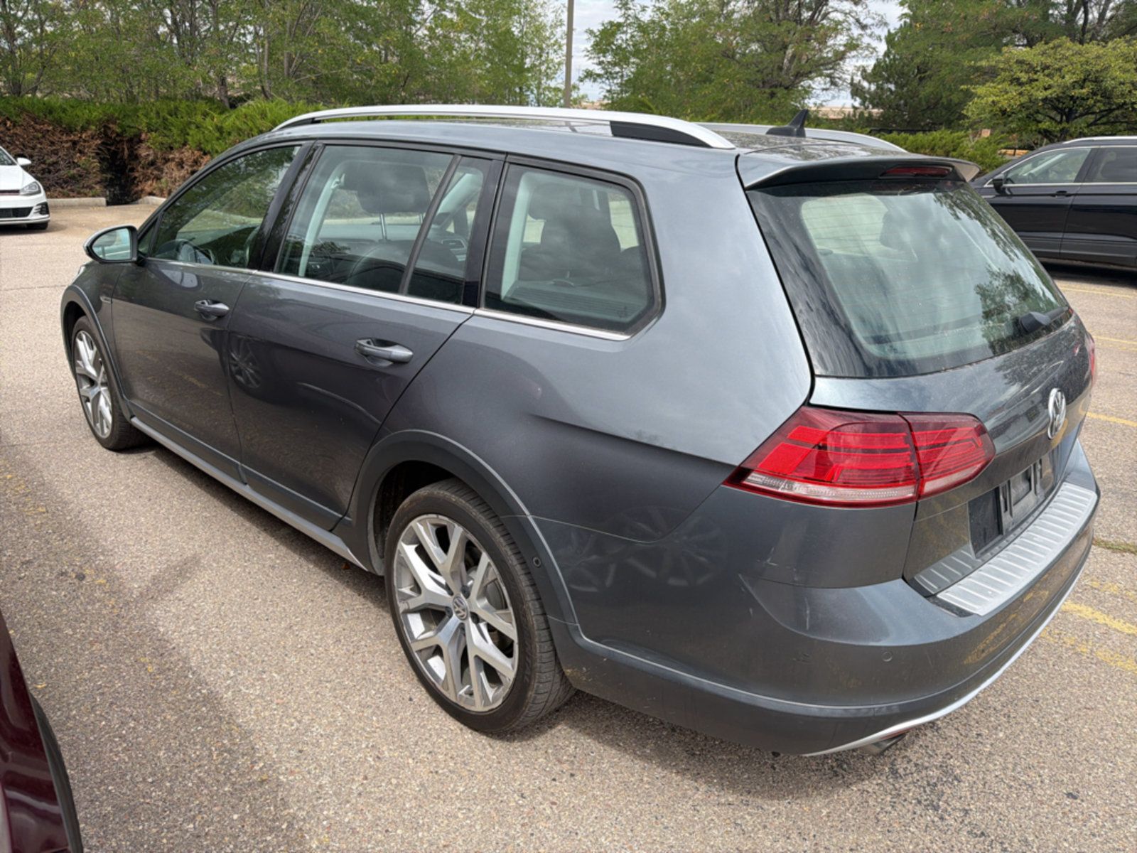 Used 2019 Volkswagen Golf Alltrack S AWD/4WD image 14