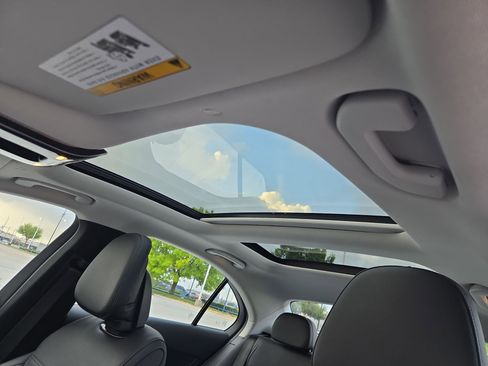 Used 2025 Mercedes-Benz C 300 4MATIC Sedan image 16