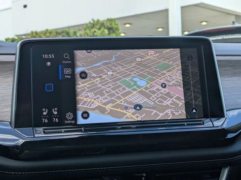 Used 2025 Volkswagen Atlas SEL Premium R-Line AWD/4WD image 25