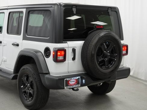 Certified 2022 Jeep Wrangler Unlimited Sport image 13
