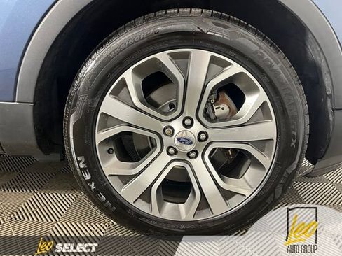 Used 2018 Ford Explorer Platinum AWD/4WD image 31