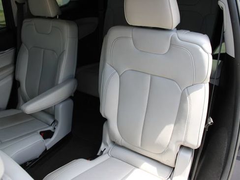 Used 2022 Jeep Grand Cherokee L Overland AWD/4WD image 9