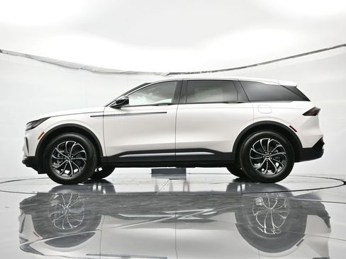 New 2026 Lincoln Nautilus Premier AWD/4WD image 55