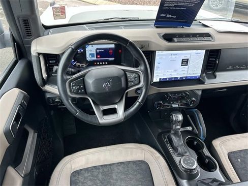 Used 2022 Ford Bronco Wildtrak image 13