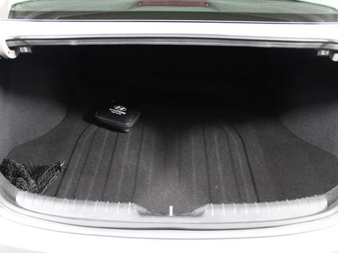 Certified 2024 Hyundai Elantra SEL FWD image 16