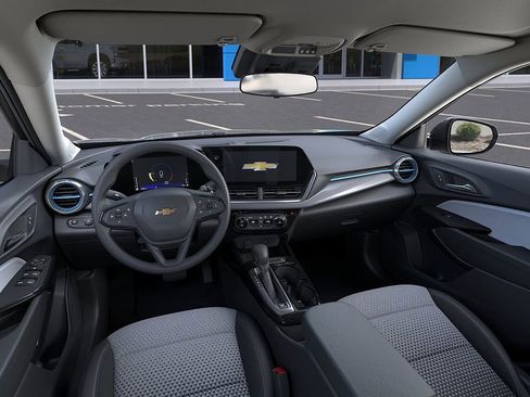 New 2026 Chevrolet Trax LT image 15