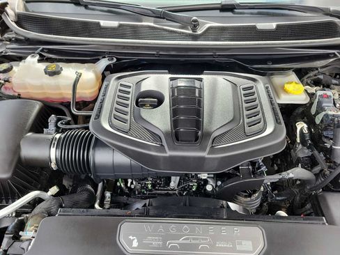 Used 2024 Jeep Wagoneer Series II AWD/4WD image 13