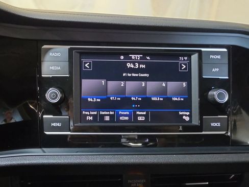 Used 2024 Volkswagen Jetta SE FWD image 12