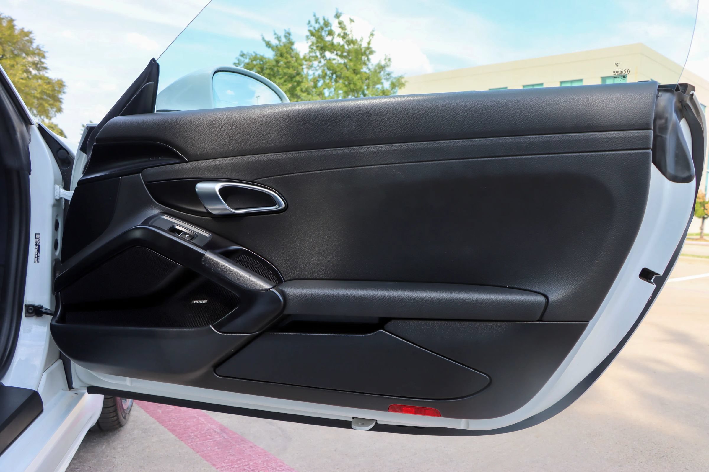 Used 2019 Porsche 718 Boxster RWD image 17