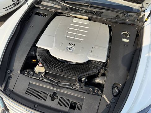 Used 2016 Lexus LS 460 L RWD image 17