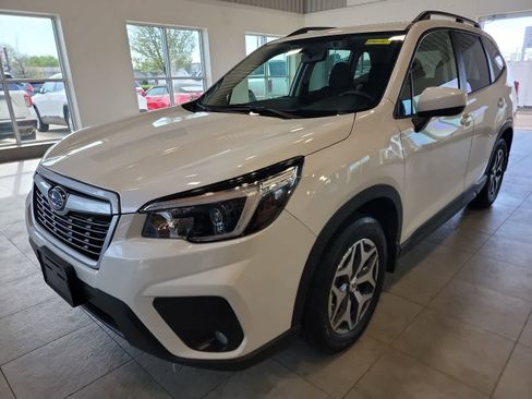 Used 2021 Subaru Forester Premium AWD/4WD image 1