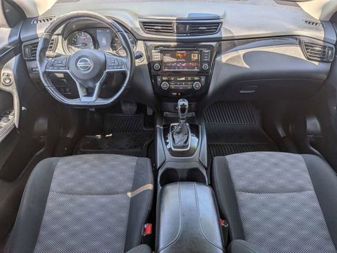 Used 2021 Nissan Rogue Sport SV FWD image 16