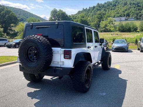 Used 2018 Jeep Wrangler Unlimited Sport S AWD/4WD image 6