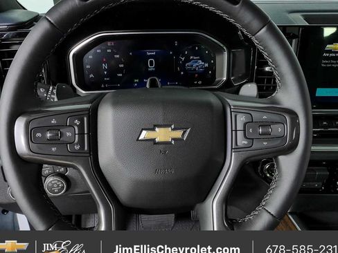 New 2026 Chevrolet Silverado 1500 High Country AWD/4WD image 9