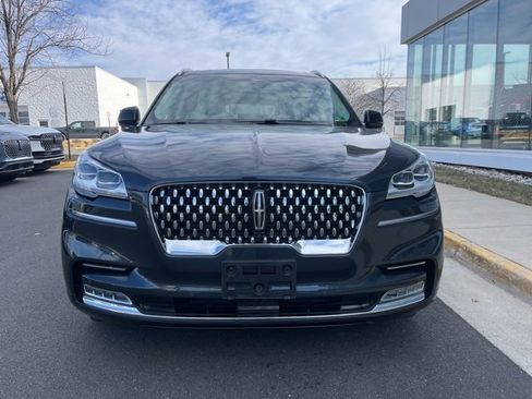 Used 2023 Lincoln Aviator Black Label w/ Dynamic Handling Package image 2