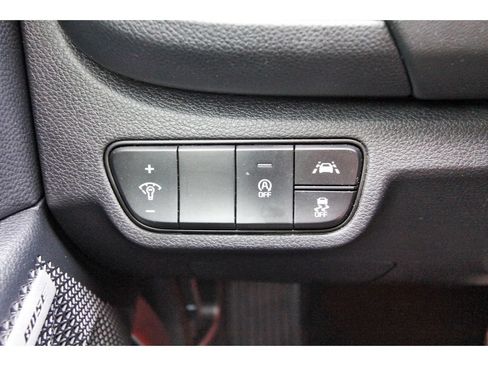 Certified 2022 Kia Seltos SX w/ Sunroof Package AWD/4WD image 23