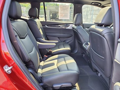 Certified 2024 Cadillac XT6 Premium Luxury AWD/4WD image 36