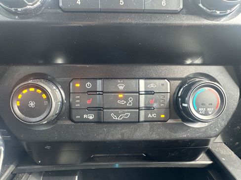 Used 2020 Ford F150 XLT w/ Equipment Group 302A Luxury AWD/4WD image 17