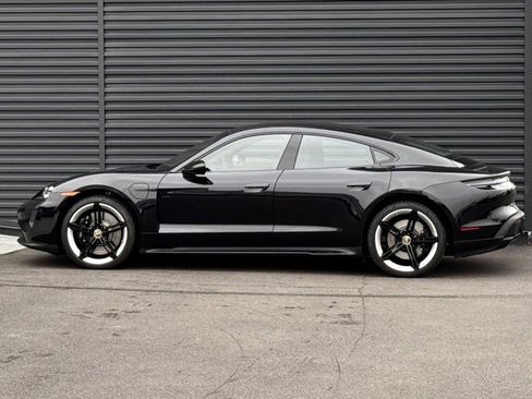 Used 2024 Porsche Taycan GTS image 2