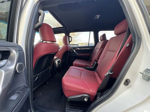 Used 2022 Lexus GX 460 Premium image 13