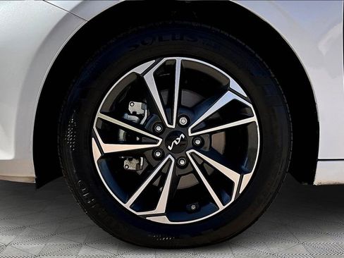 Used 2024 Kia Forte LXS w/ LXS Technology Package image 8