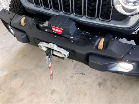 Used 2024 Jeep Wrangler Unlimited Rubicon 392 image 33