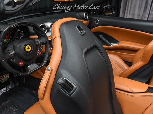 Used 2016 Ferrari California T RWD image 24