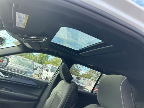 New 2025 Jeep Grand Cherokee Laredo X image 10